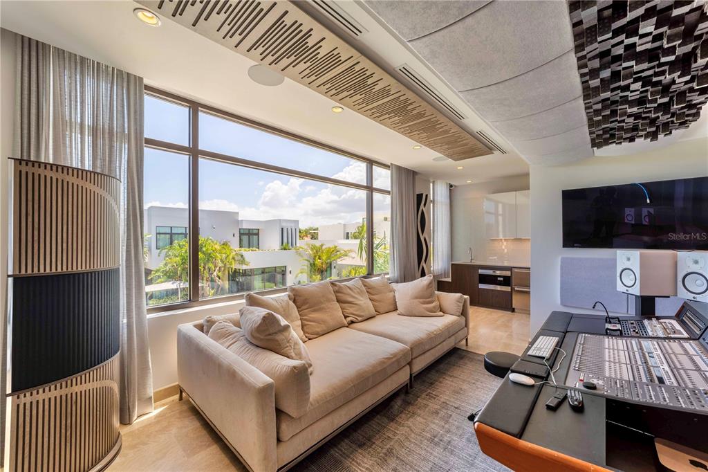 DORADO BEACH EAST - Residential
