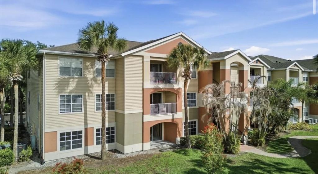 Photo of 1929 Summer Club Drive #105, Oviedo, FL 32765 (MLS # O6406051)