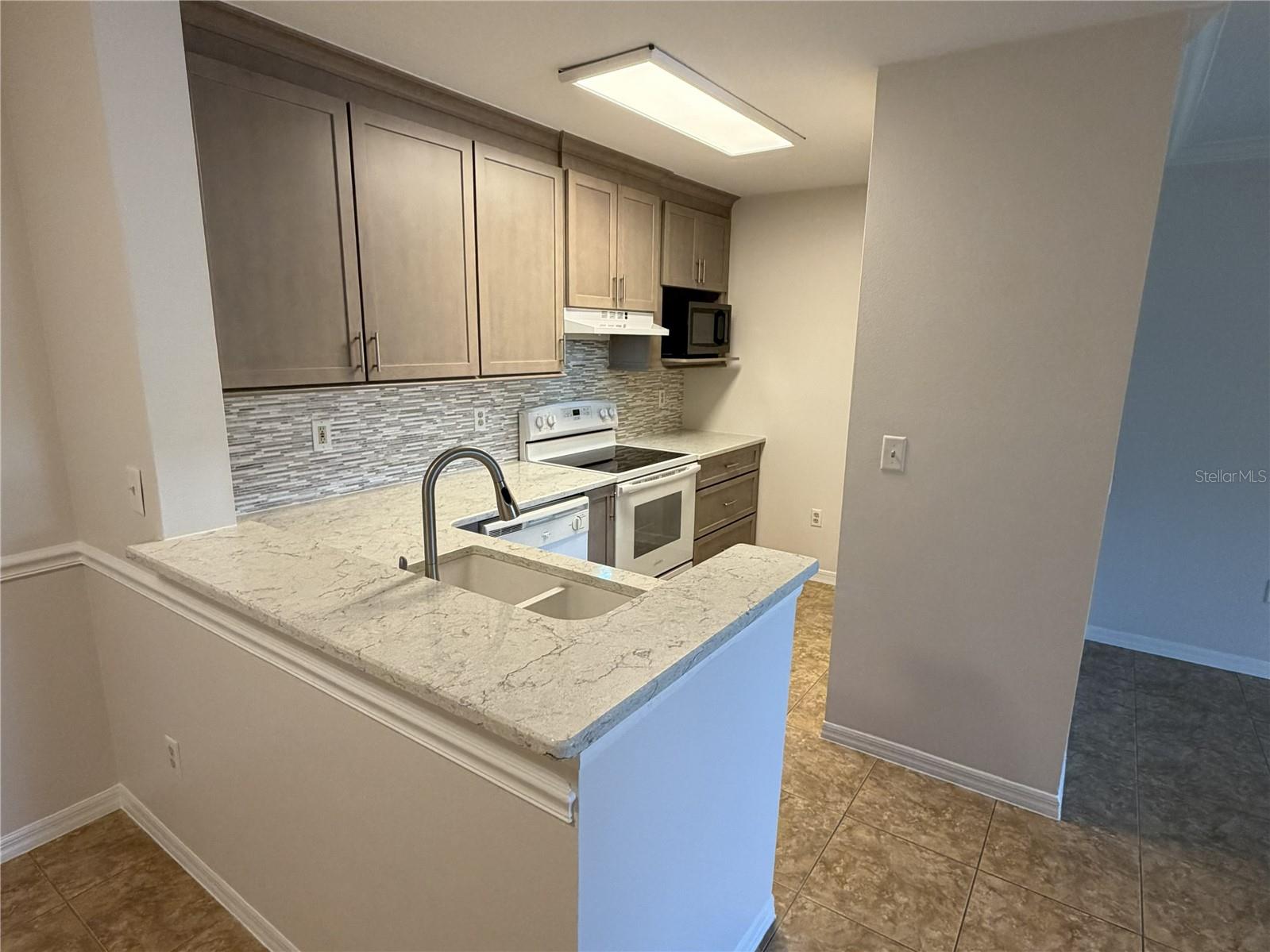 VILLAS AT LAKESIDE A CONDO - Residential