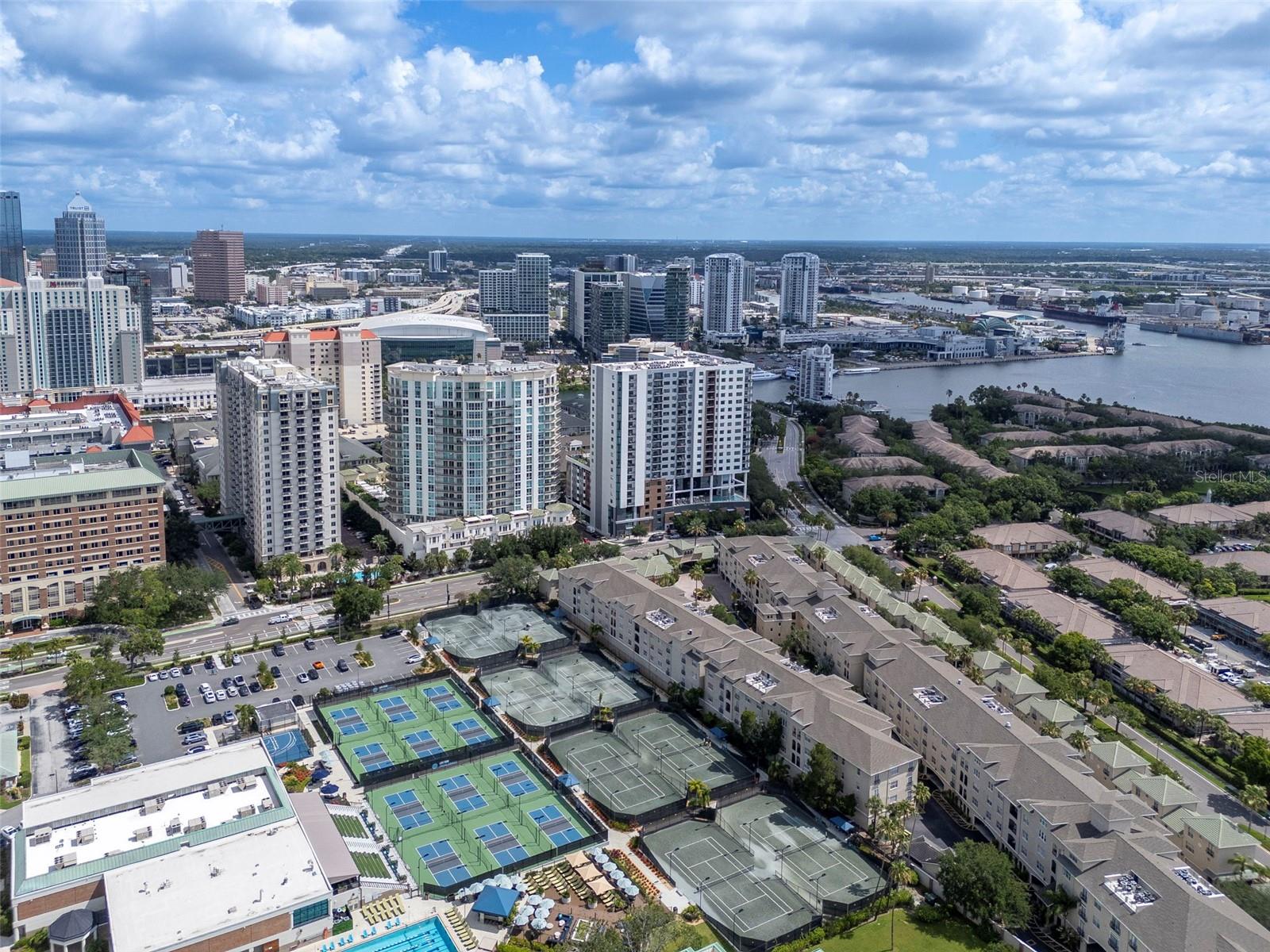 450 KNIGHTS RUN AVENUE 1503