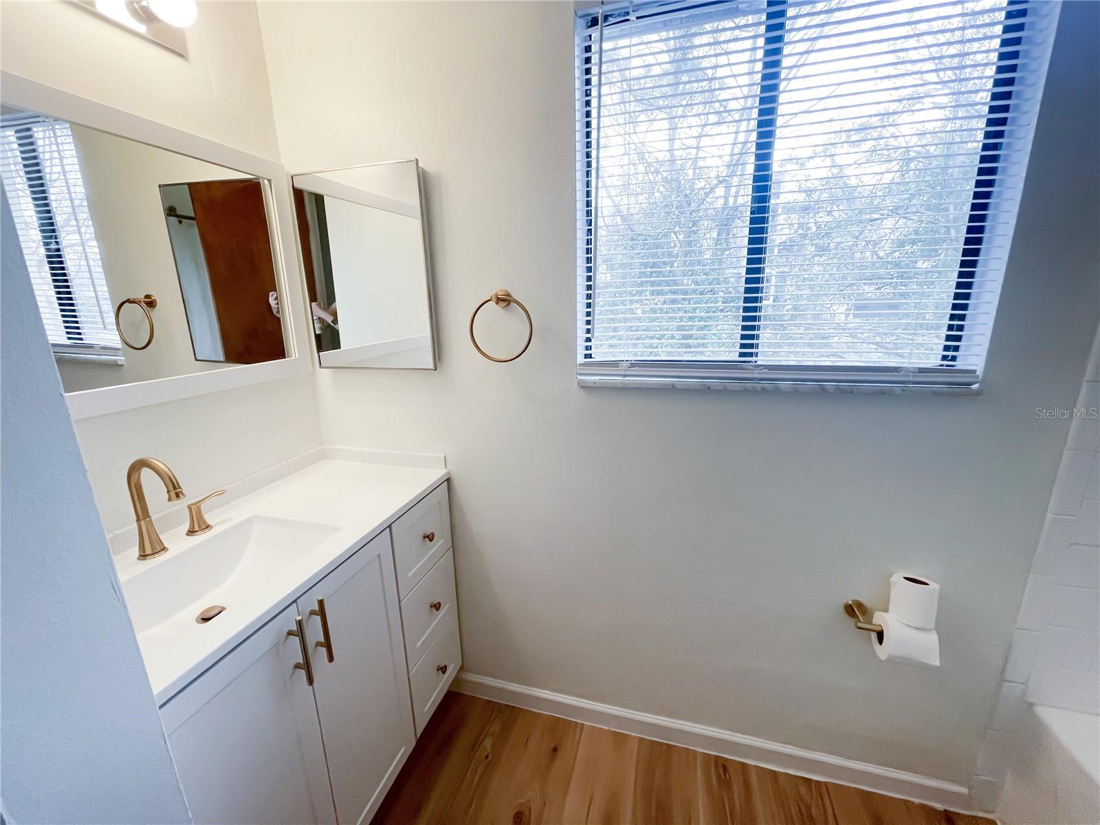 GRANTWOOD CONDO PH I - Residential