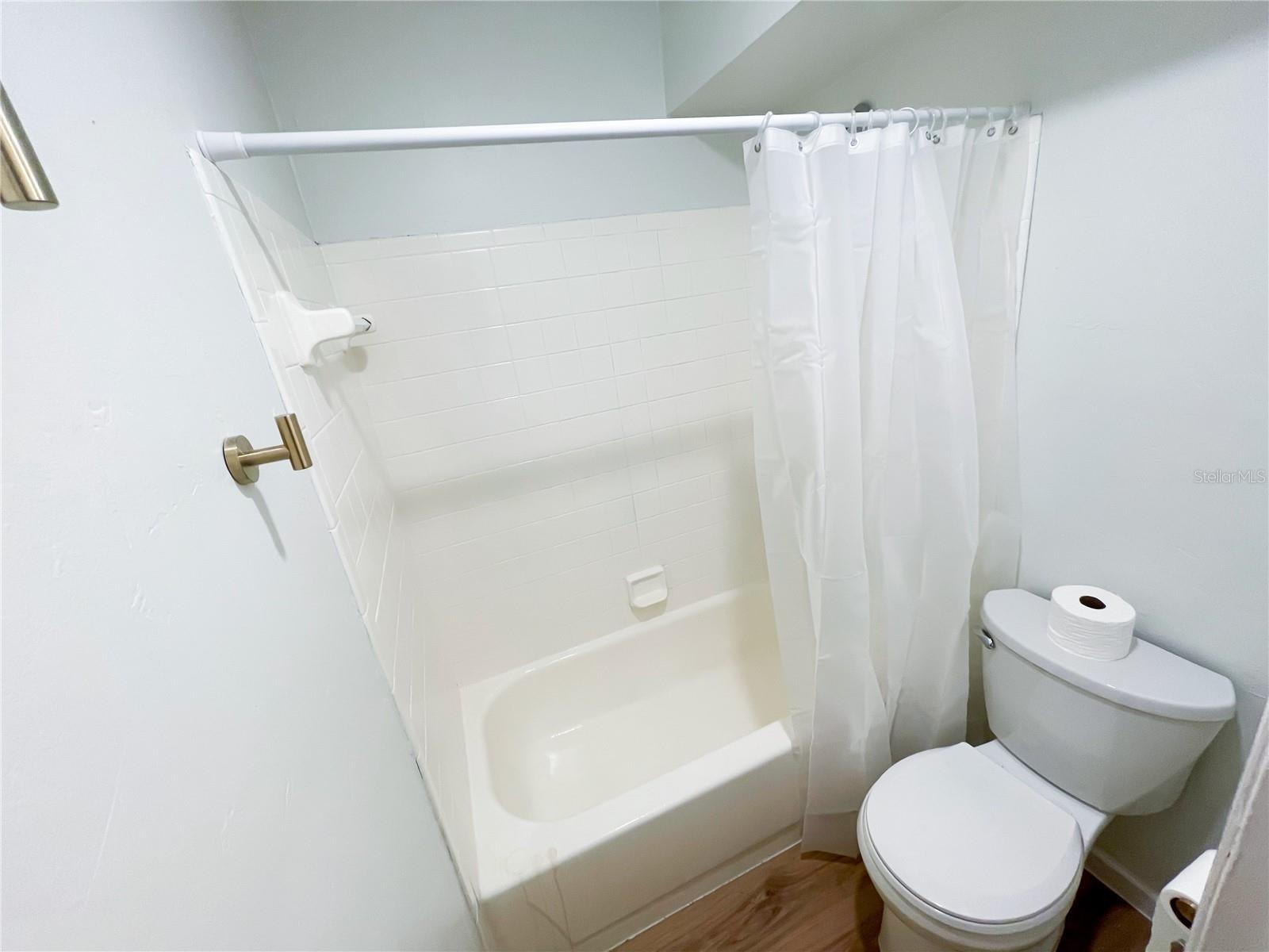 GRANTWOOD CONDO PH I - Residential