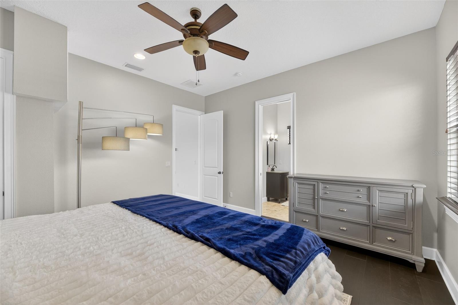 SYMPHONY ISLES UNIT FIVE - Residential