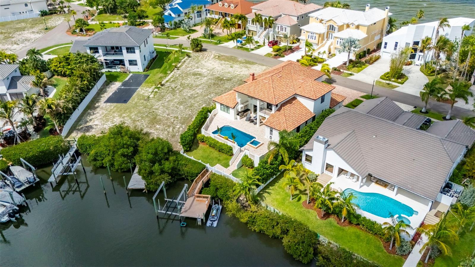 SYMPHONY ISLES UNIT FIVE - Residential