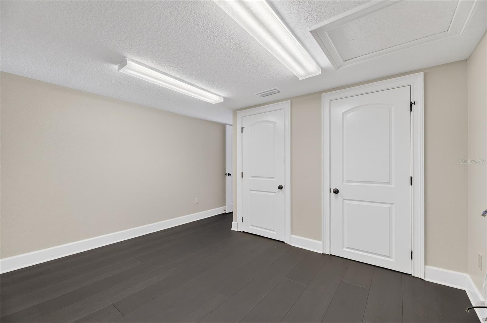 SYMPHONY ISLES UNIT FIVE - Residential