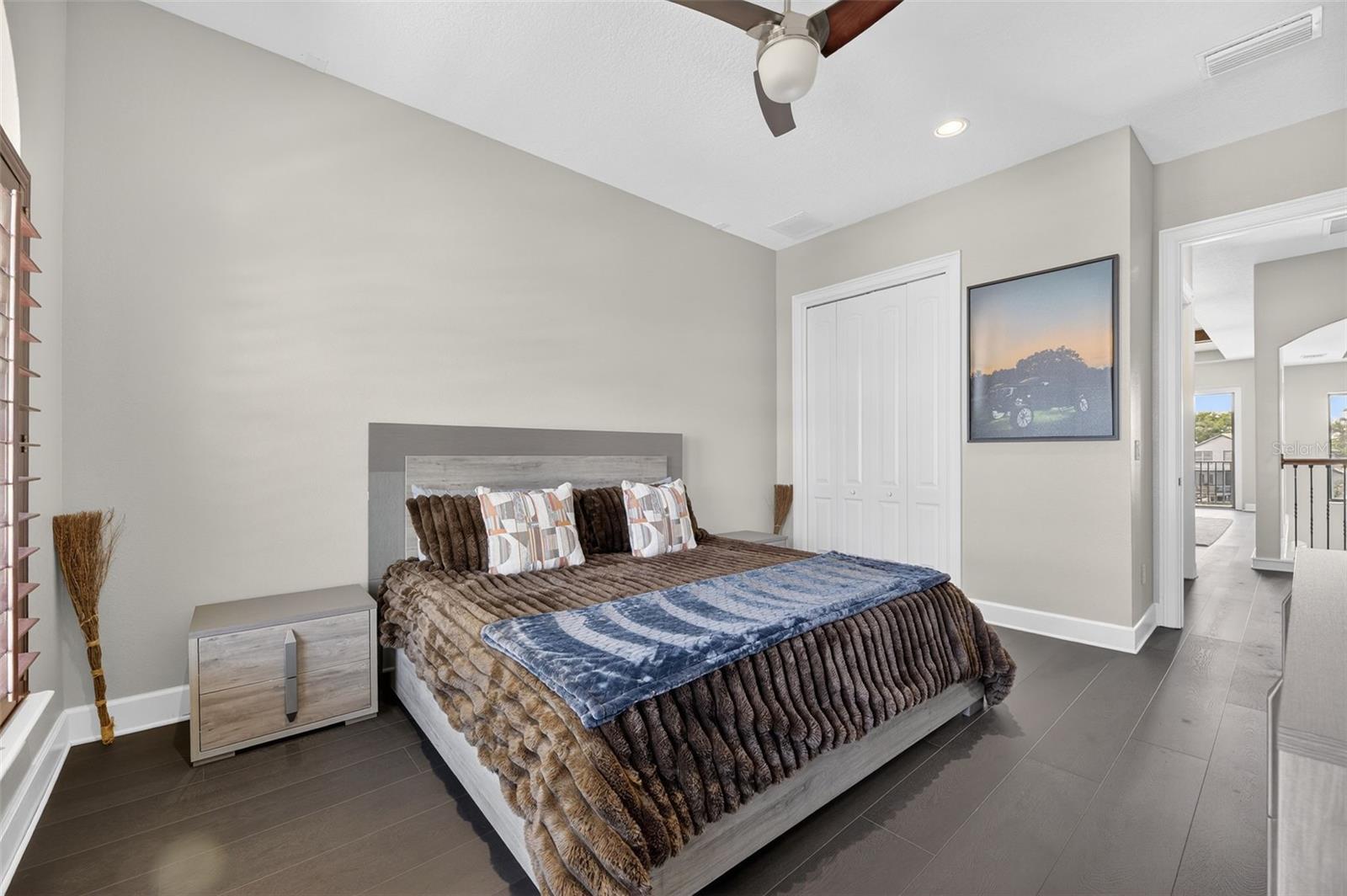 SYMPHONY ISLES UNIT FIVE - Residential