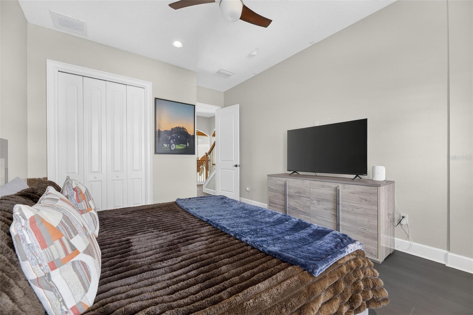 SYMPHONY ISLES UNIT FIVE - Residential