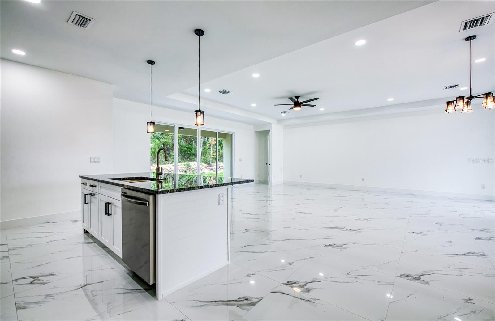 SPRING HILL - Residential