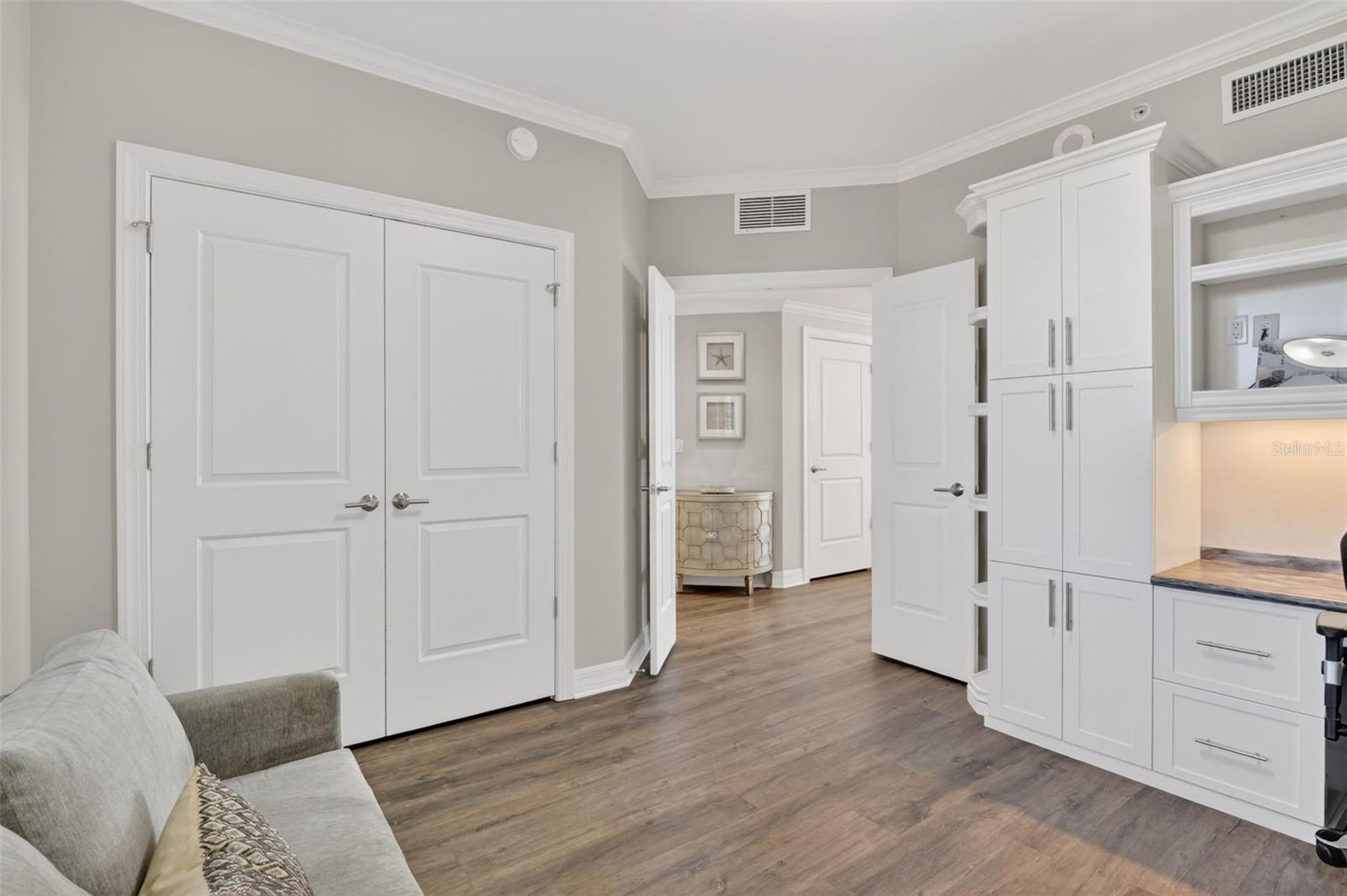 NORTH STAR YACHT CLUB - Residential