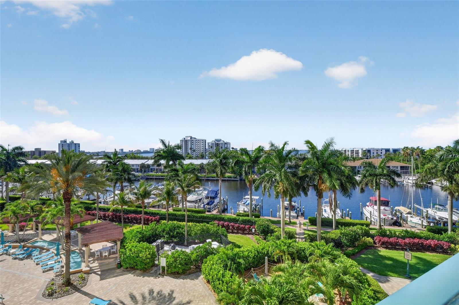 NORTH STAR YACHT CLUB - Residential