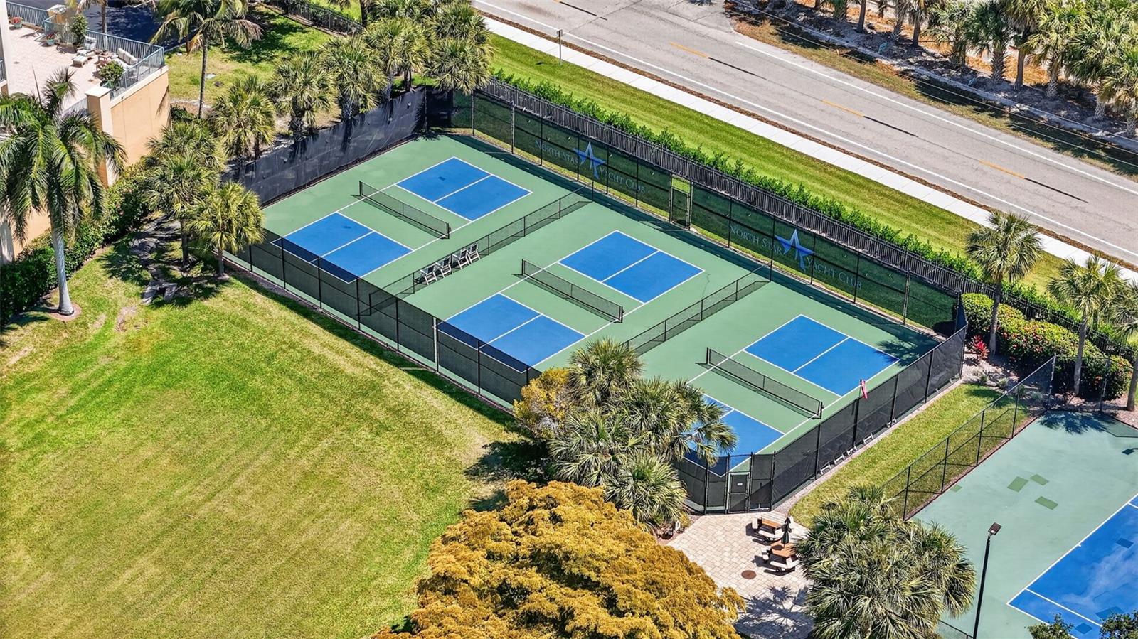 NORTH STAR YACHT CLUB - Residential