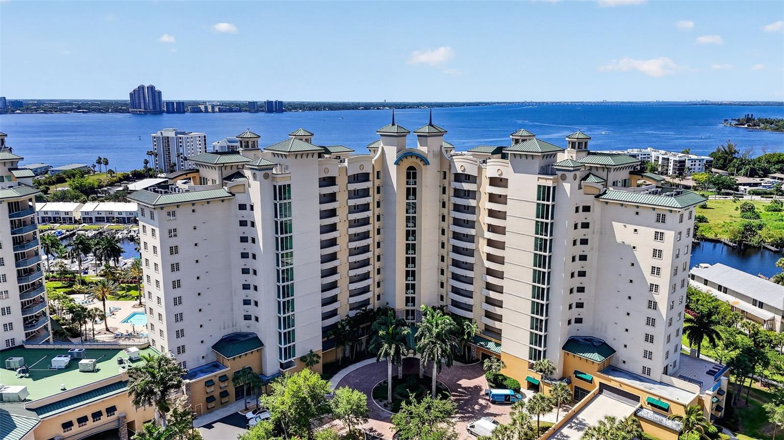 NORTH STAR YACHT CLUB - Residential