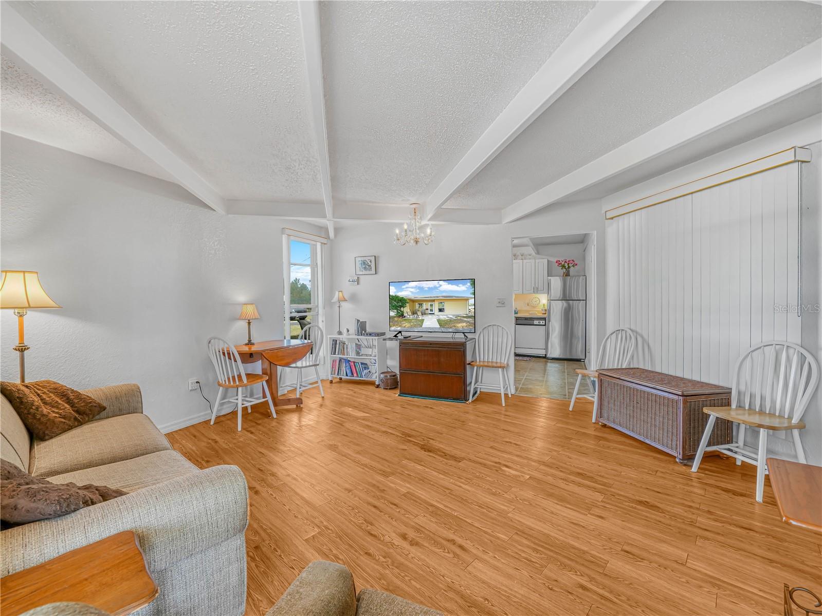 LAKESHORE CLUB - Residential