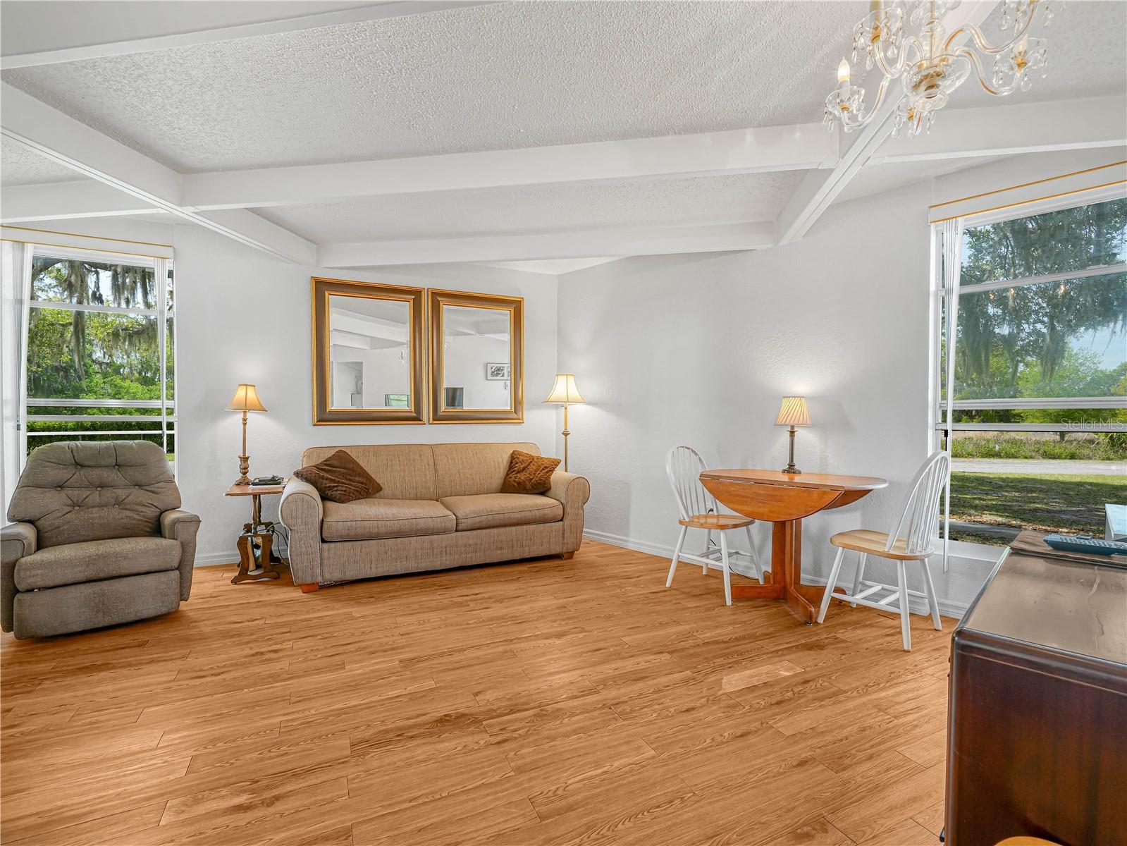 LAKESHORE CLUB - Residential