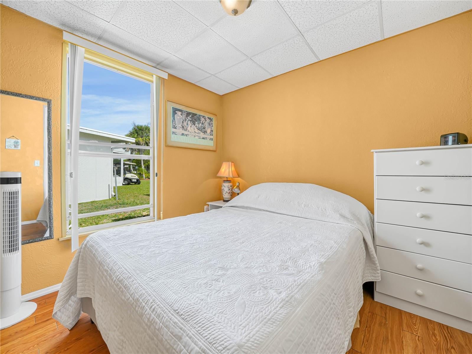 LAKESHORE CLUB - Residential