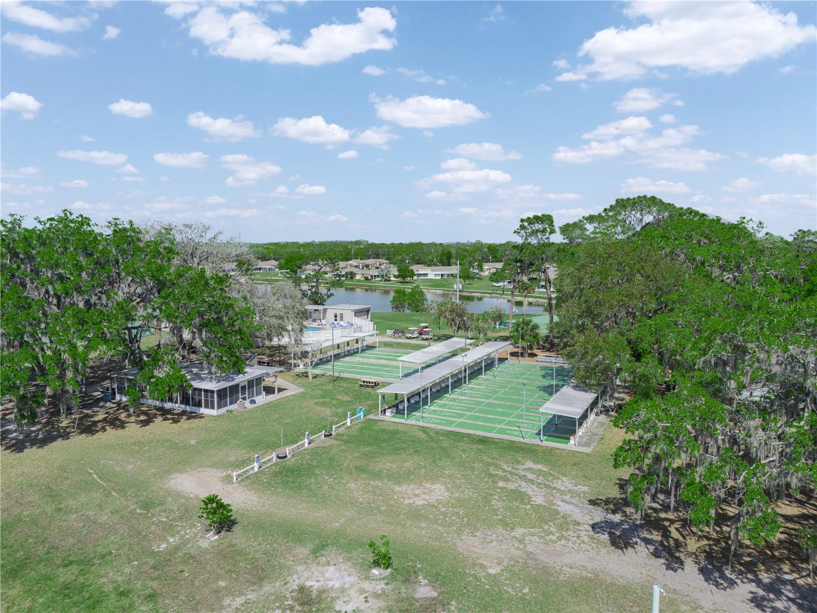 LAKESHORE CLUB - Residential