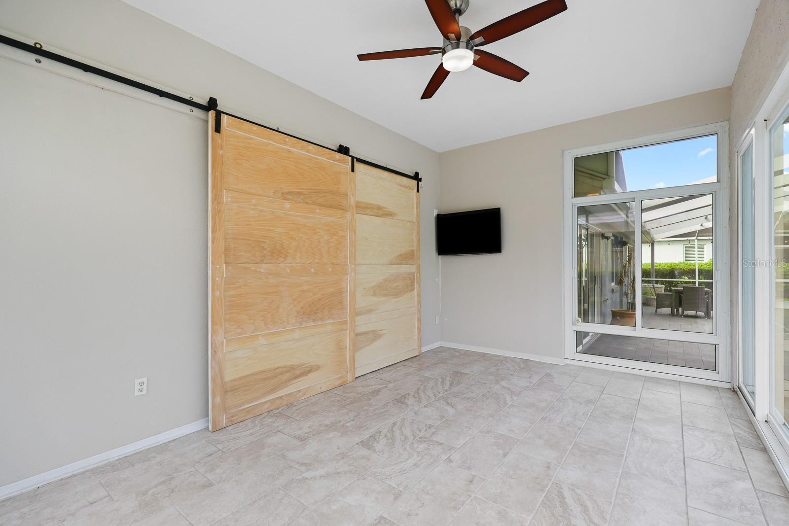 RIVER HILLS COUNTRY CLUB PARCE - Residential