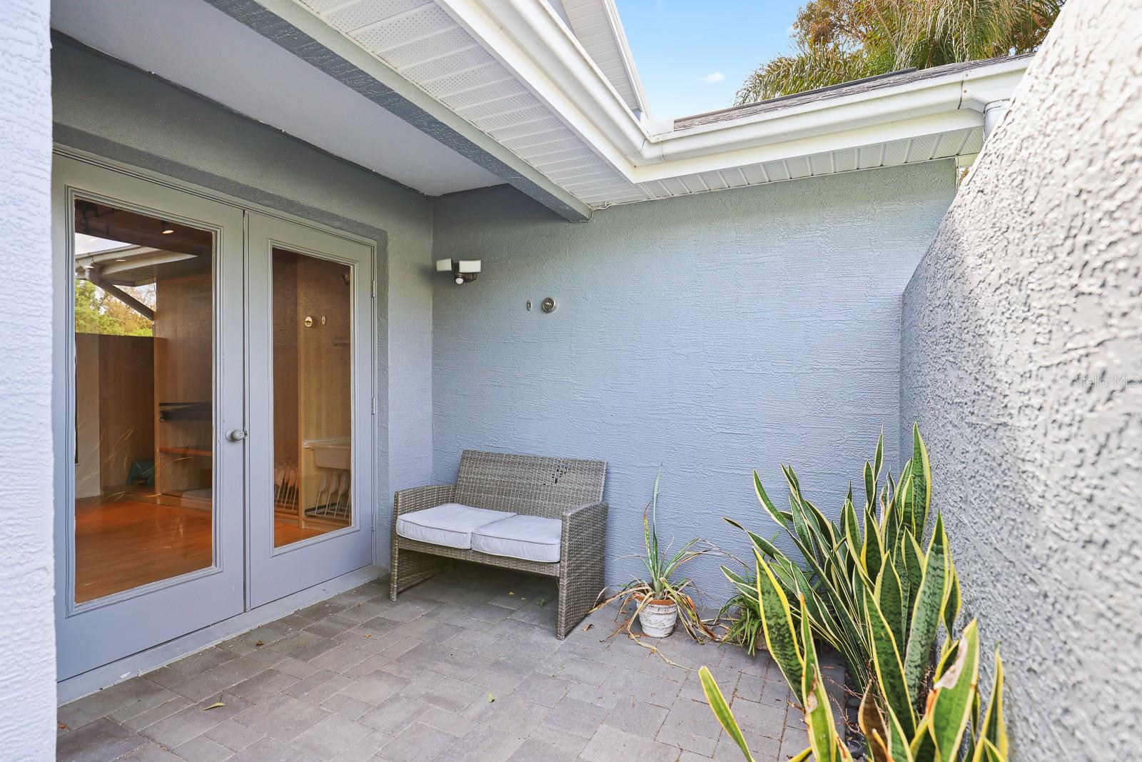 RIVER HILLS COUNTRY CLUB PARCE - Residential