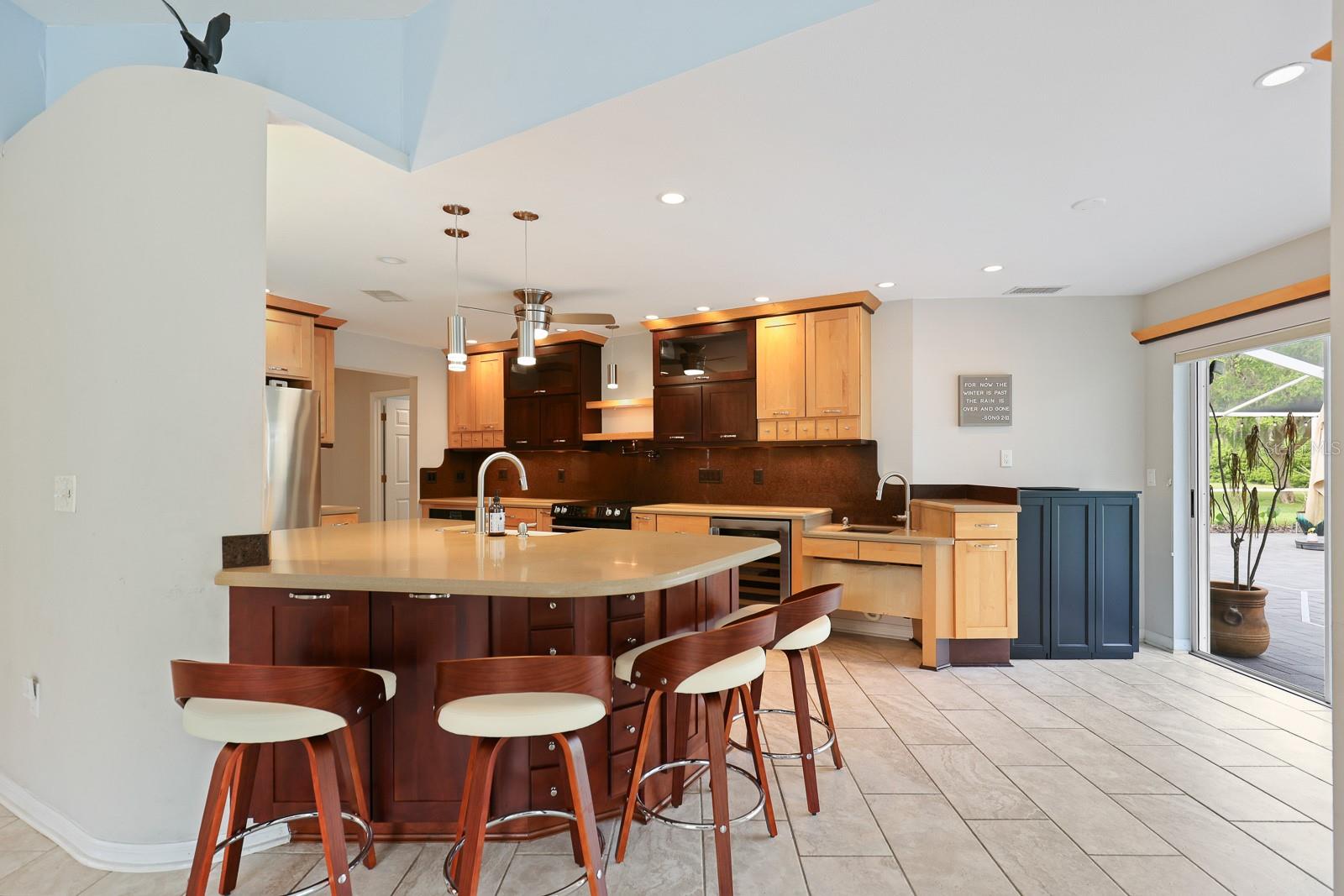 RIVER HILLS COUNTRY CLUB PARCE - Residential