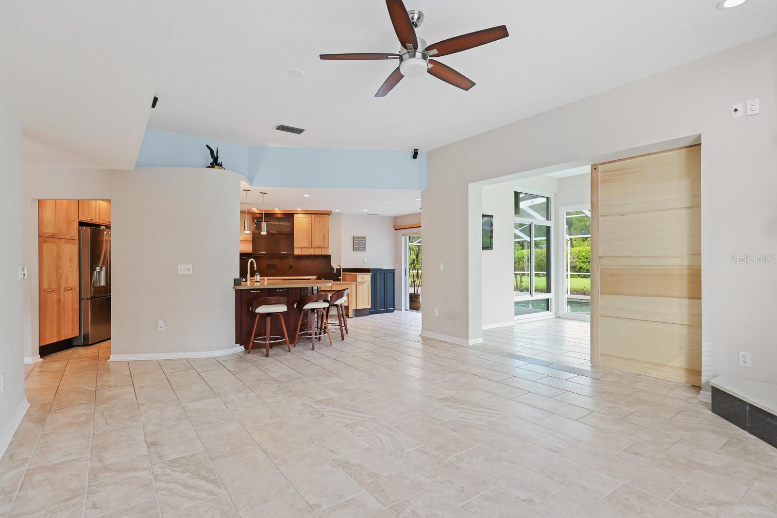 RIVER HILLS COUNTRY CLUB PARCE - Residential