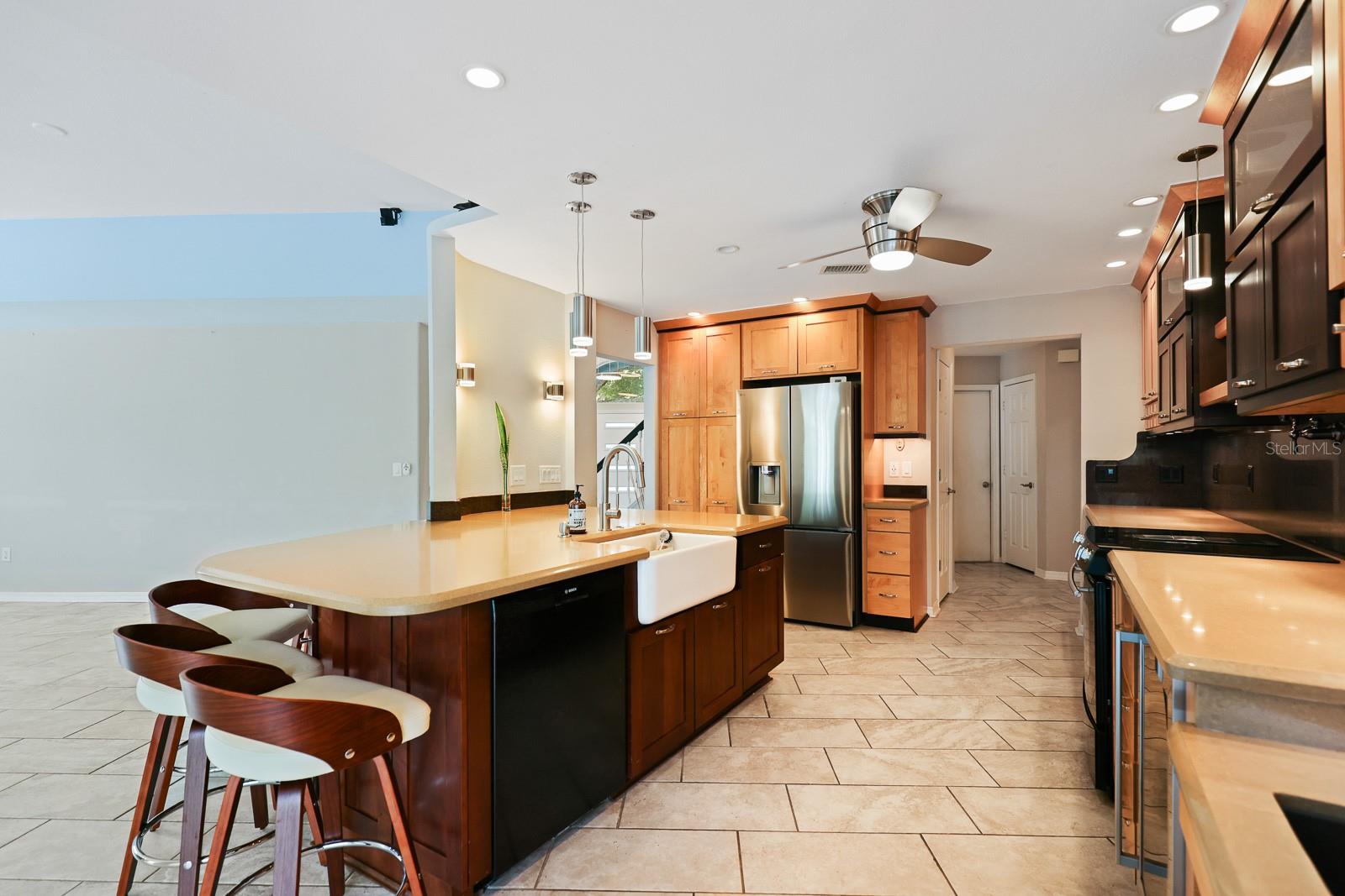 RIVER HILLS COUNTRY CLUB PARCE - Residential