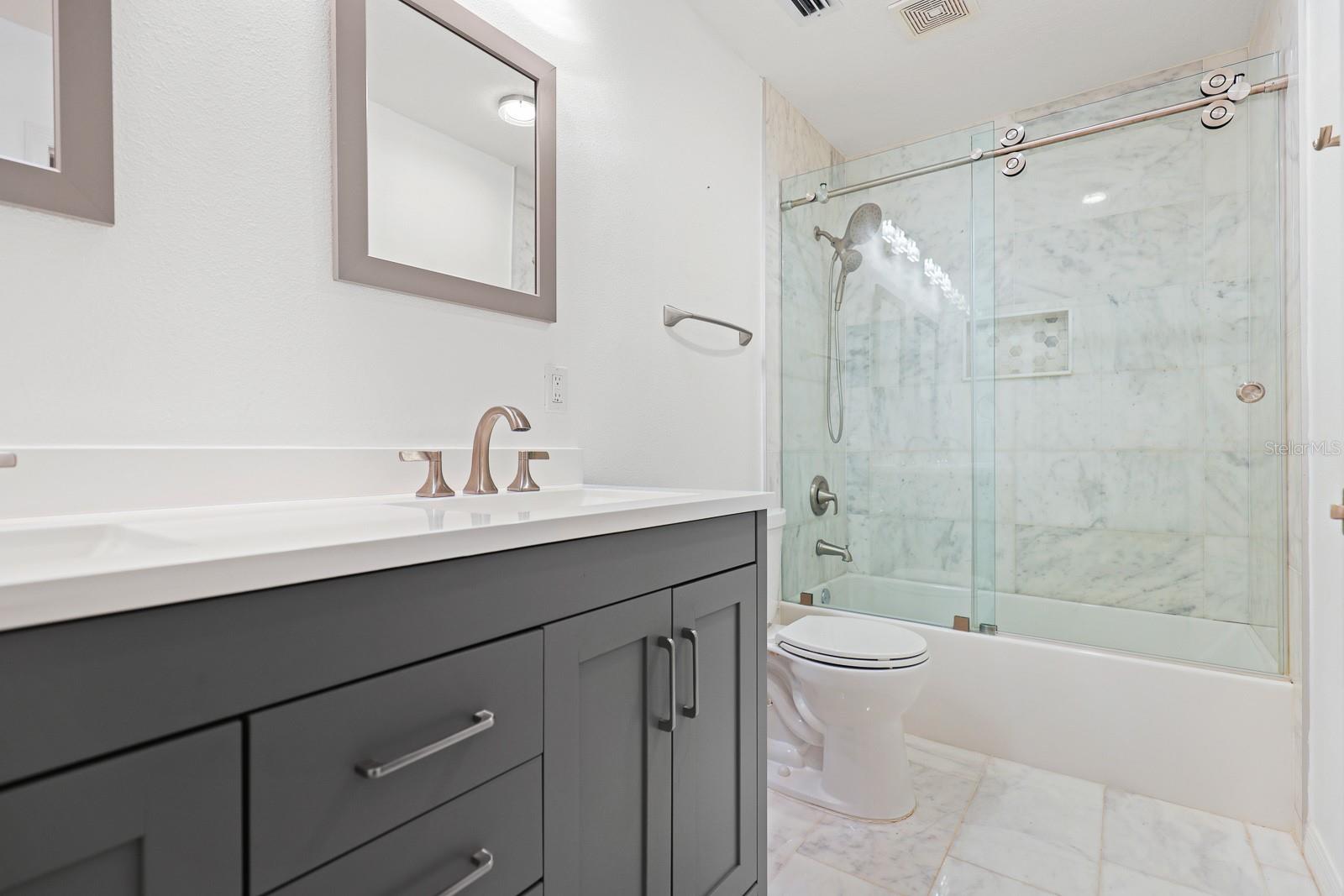 RIVER HILLS COUNTRY CLUB PARCE - Residential