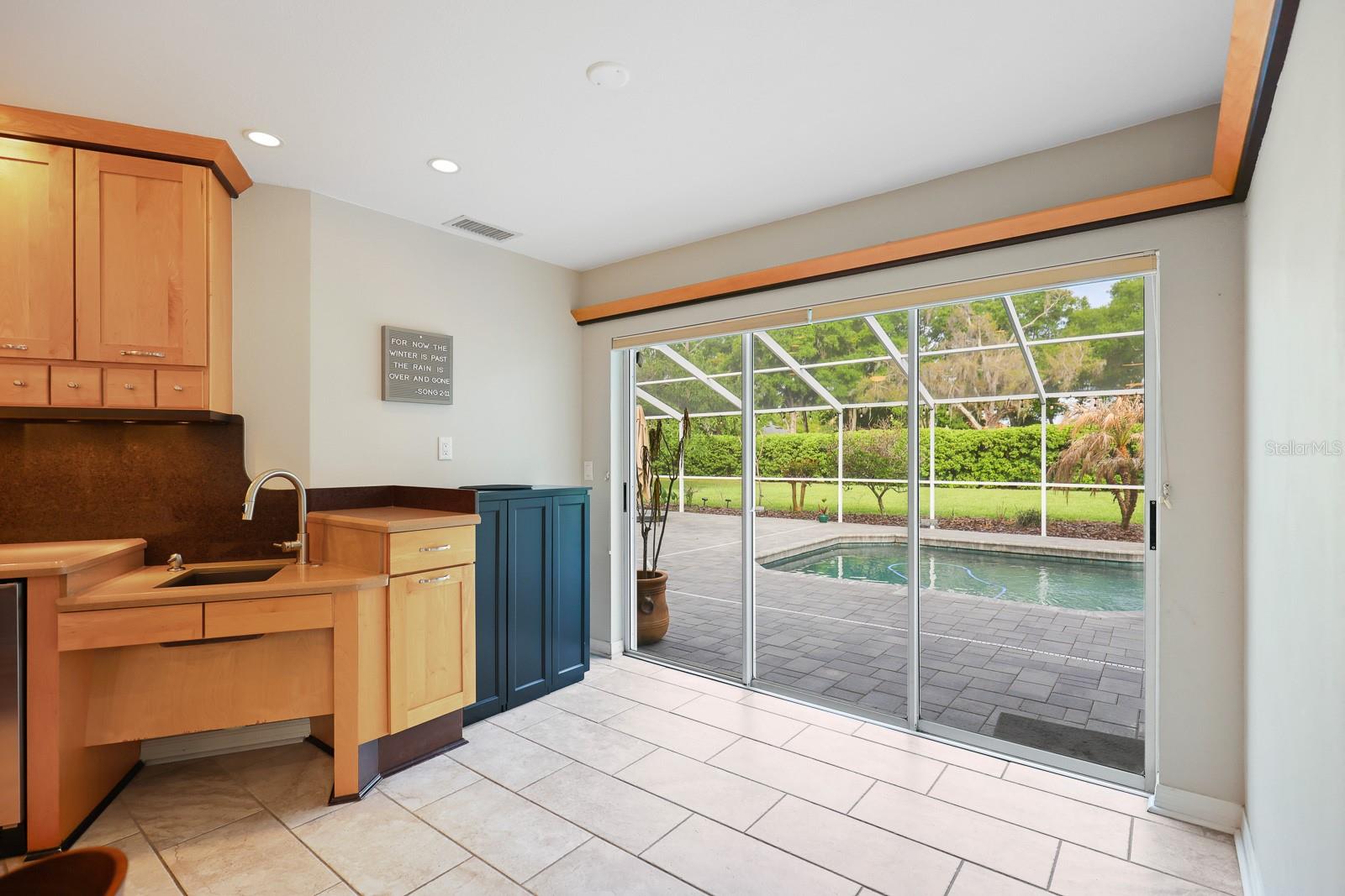 RIVER HILLS COUNTRY CLUB PARCE - Residential