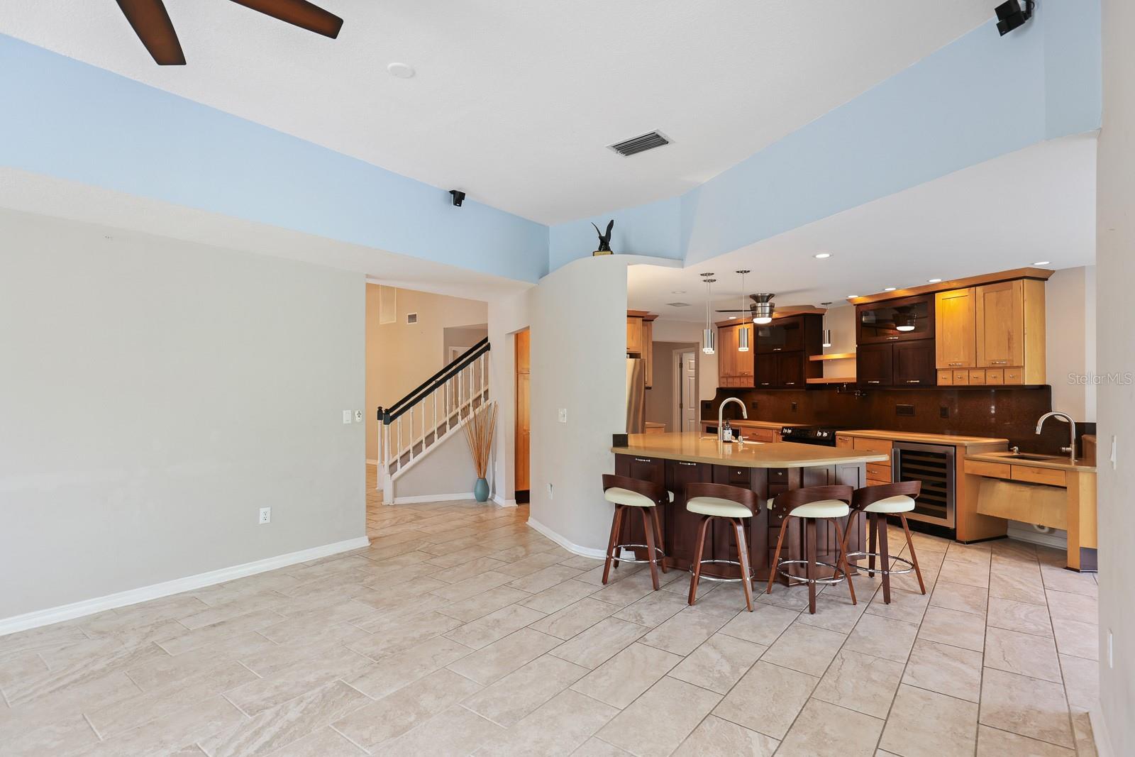 RIVER HILLS COUNTRY CLUB PARCE - Residential