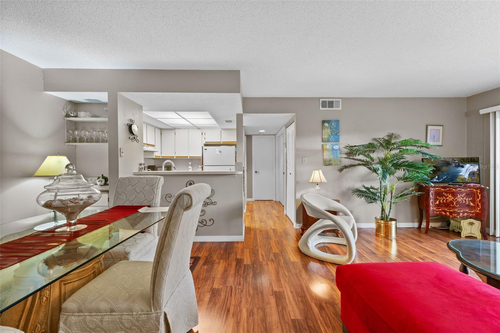 OAKS 03 - Residential