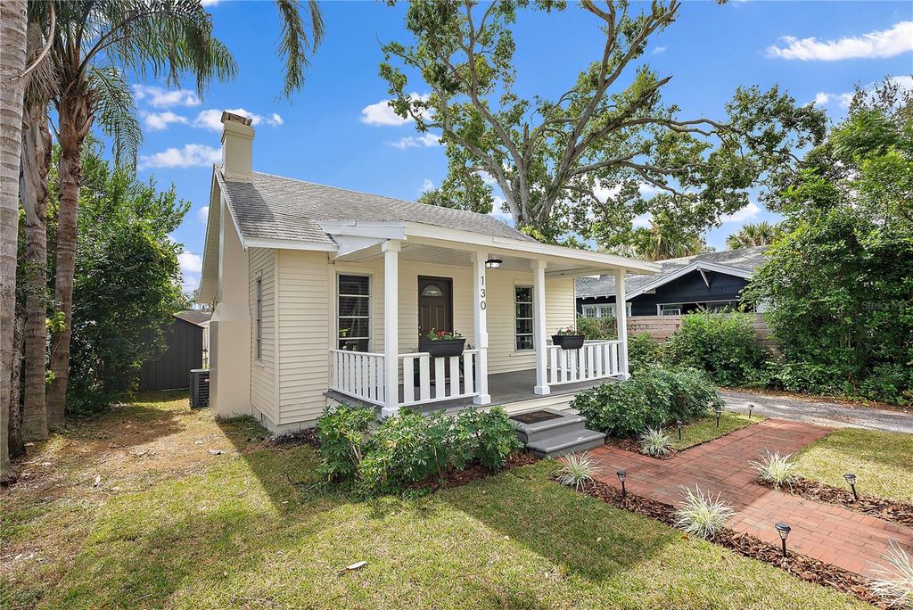 Photo of 130 17th Avenue N, St Petersburg, FL 33704 (MLS # TB8442628)