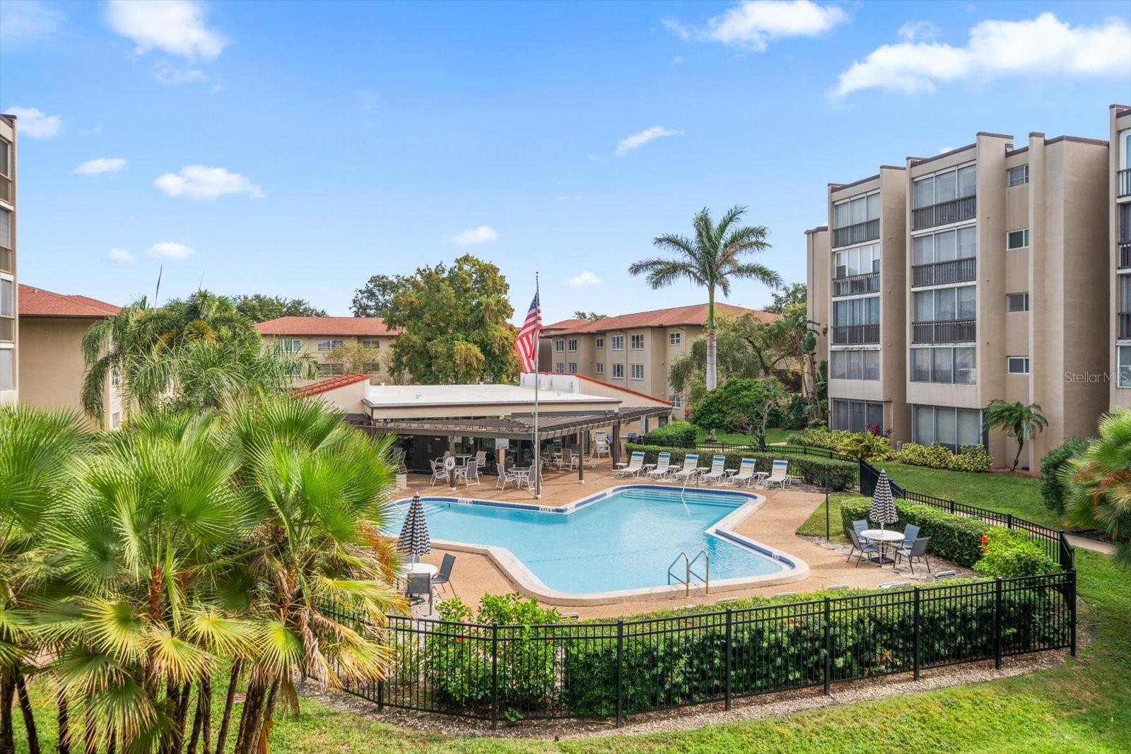 SUNSHINE TOWERS APT RESIDENCES - Residential