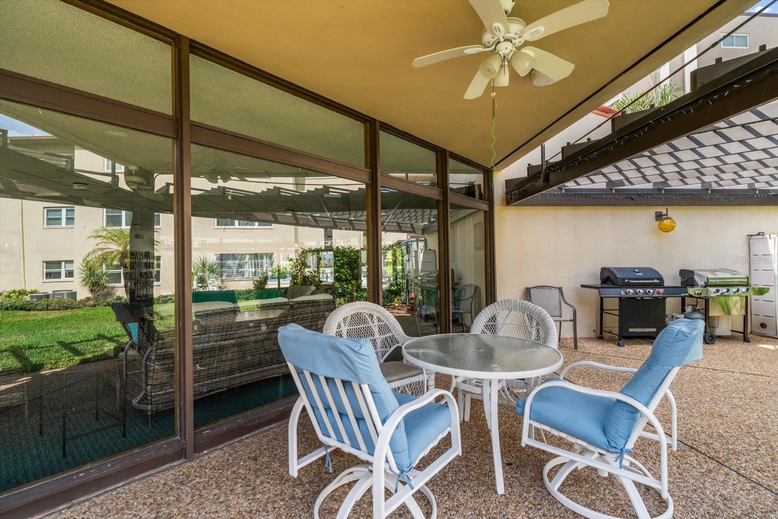 SUNSHINE TOWERS APT RESIDENCES - Residential