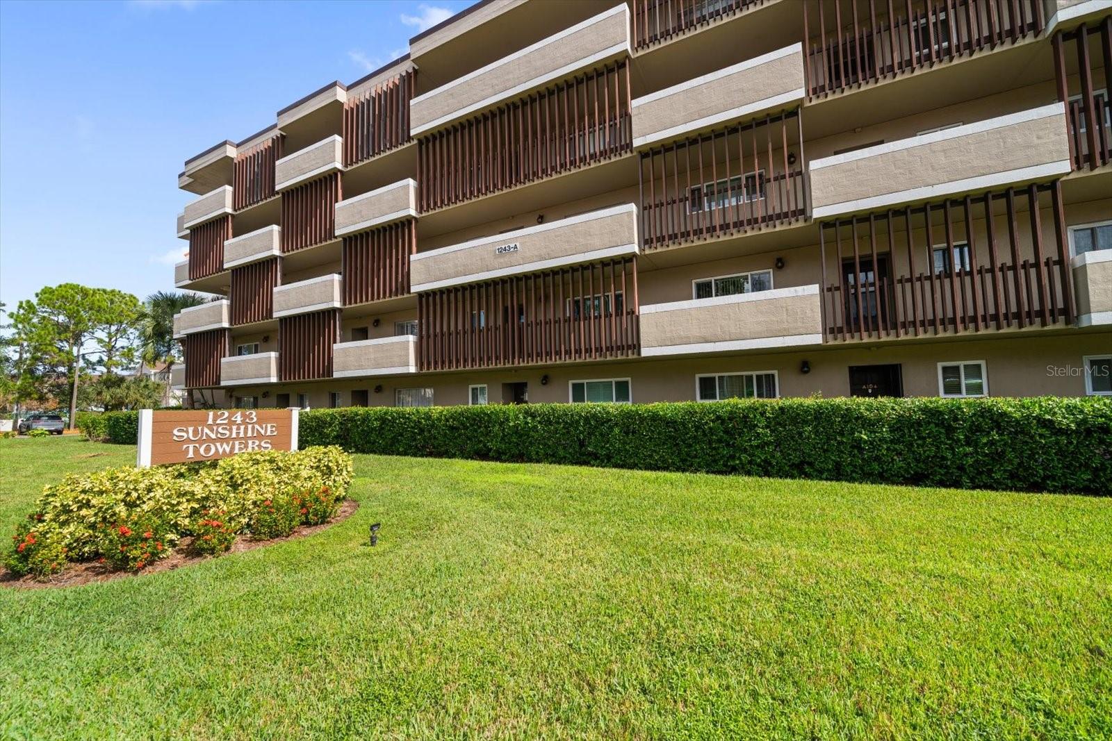 SUNSHINE TOWERS APT RESIDENCES - Residential