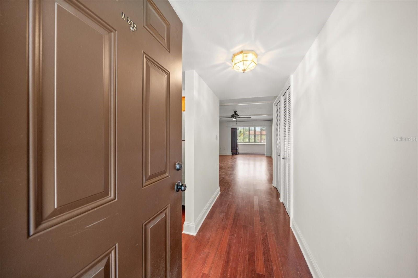 SUNSHINE TOWERS APT RESIDENCES - Residential