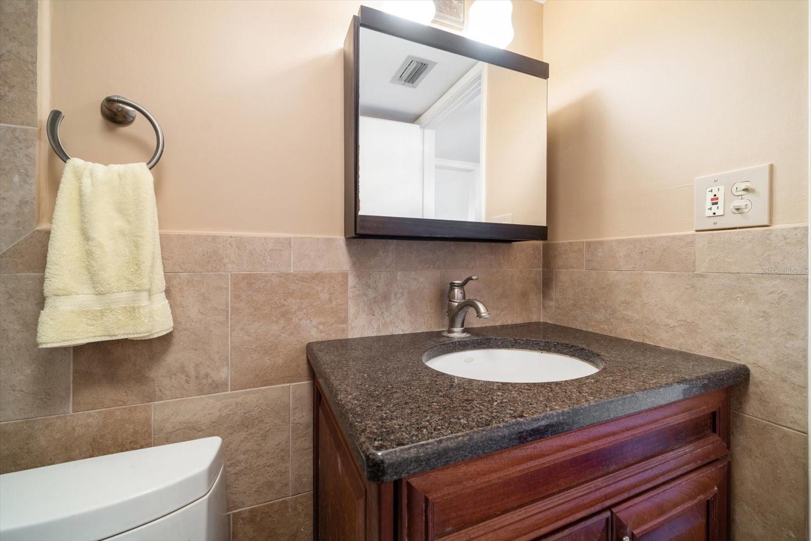 SUNSHINE TOWERS APT RESIDENCES - Residential