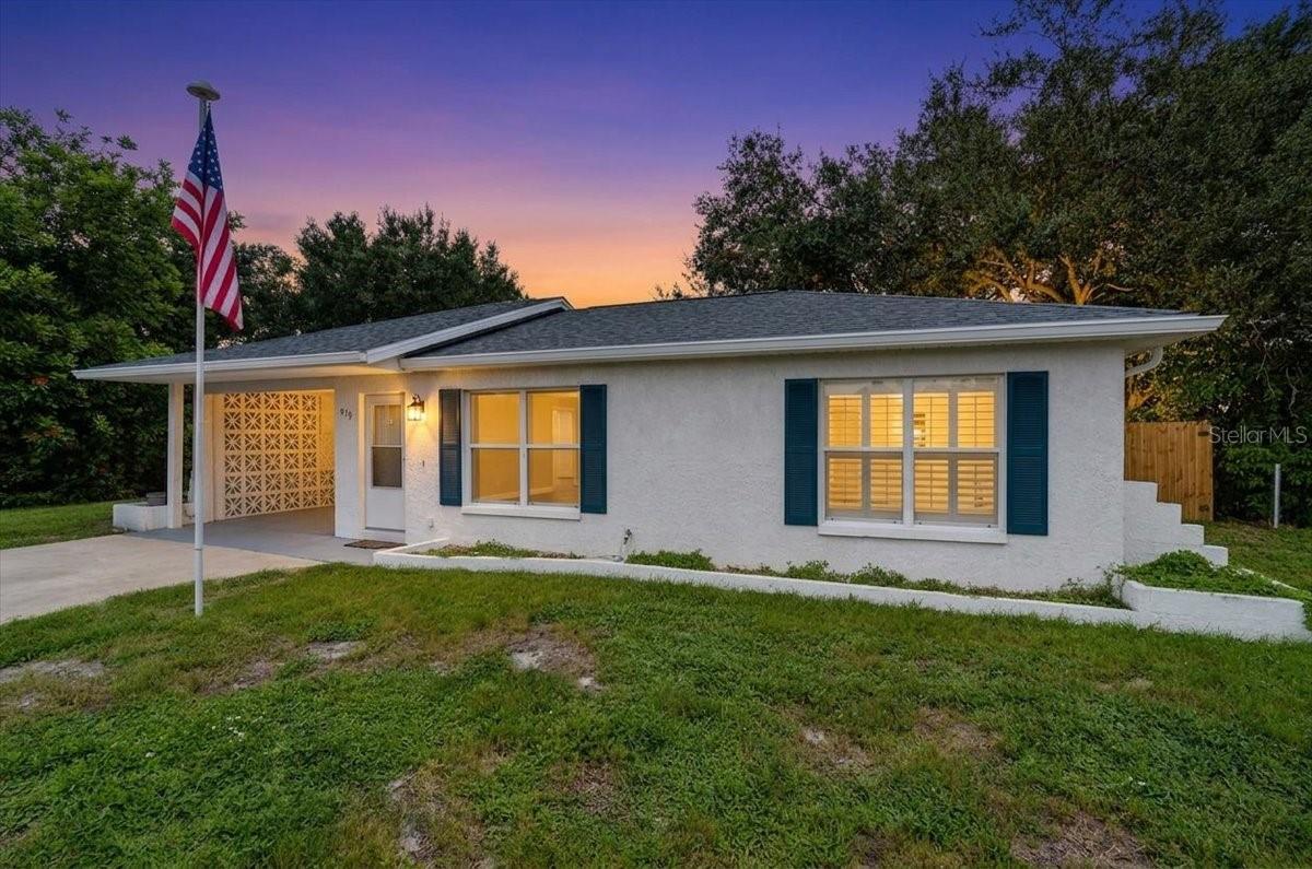879 E SEMINOLE DRIVE