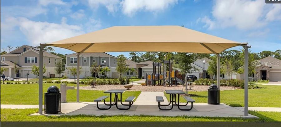 LAKE HAMILTON 40'S - Residential