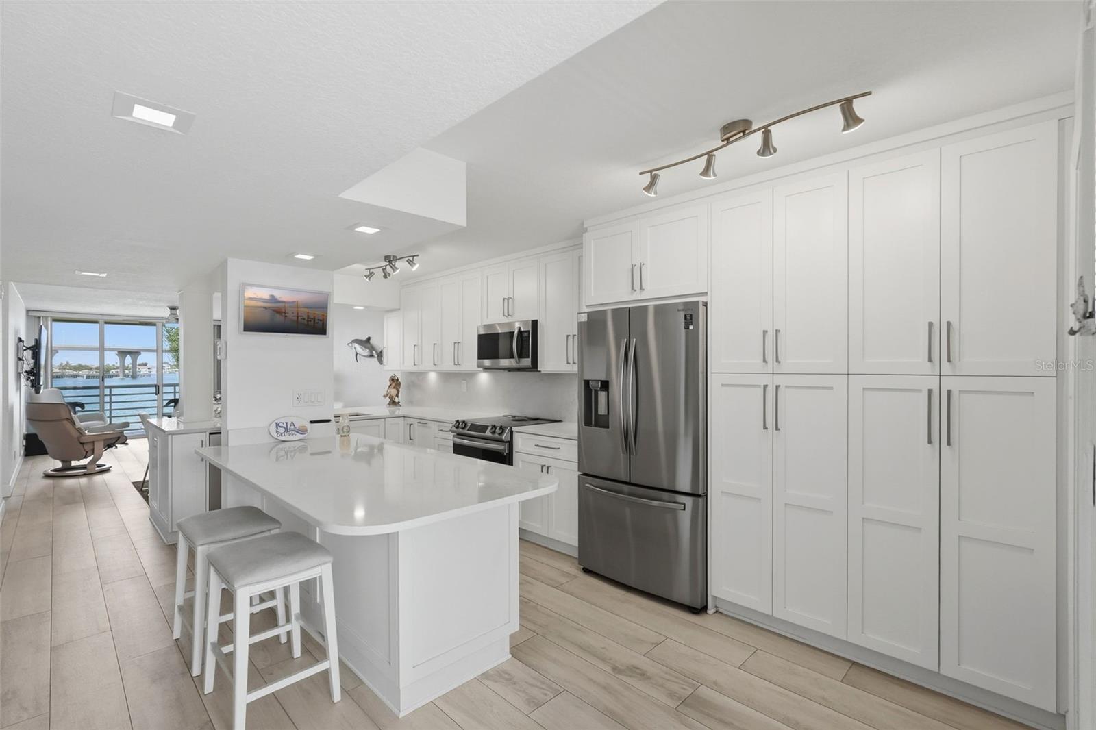 6081 BAHIA DEL MAR CIRCLE 251