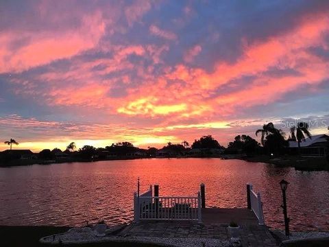 1710 NEW BEDFORD DRIVE SUN CITY CENTER FL 33573
