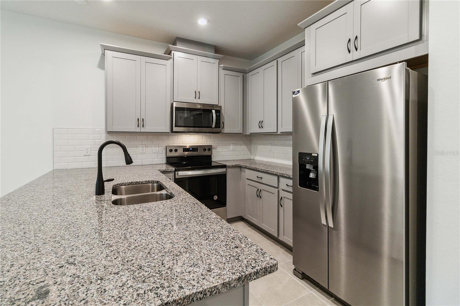 1371 ISLETA LOOP