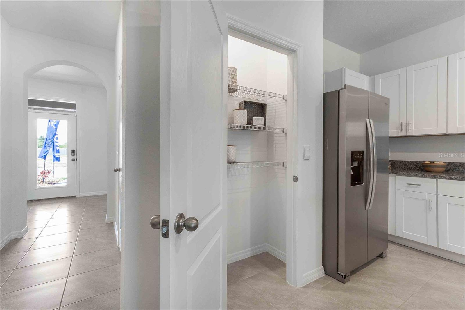 1371 ISLETA LOOP