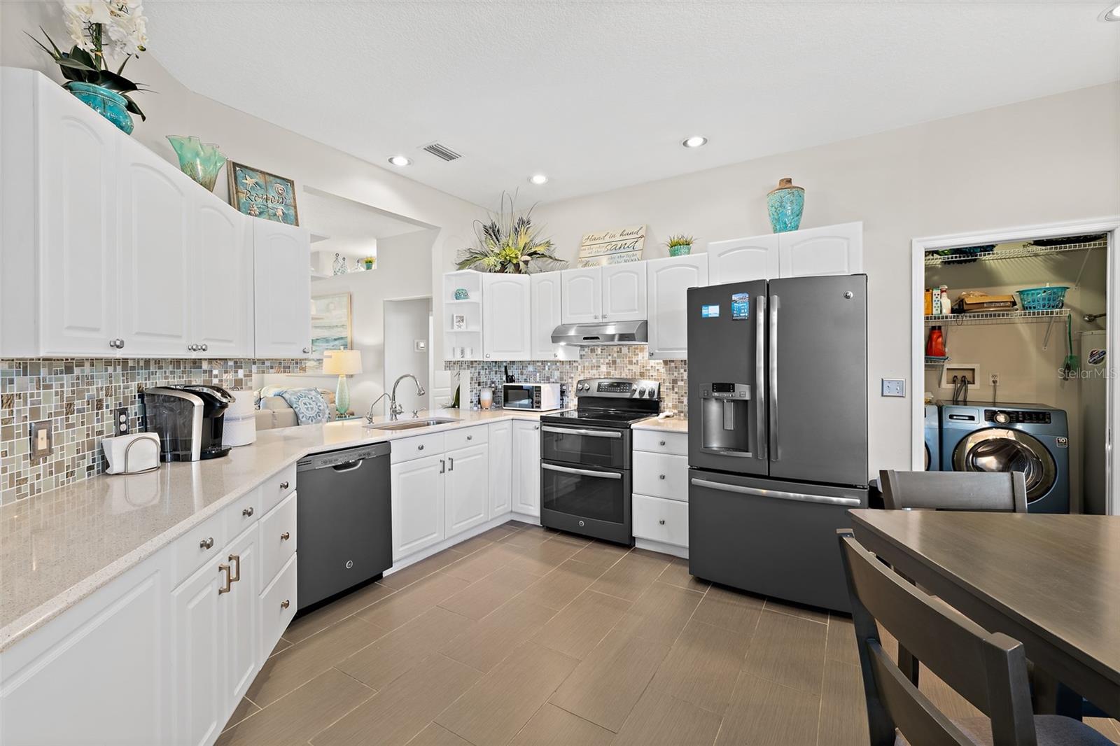 TRAILS END SEC 03 - Residential