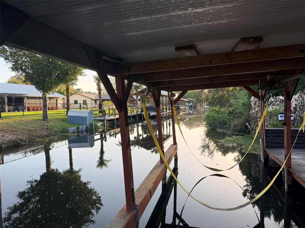 Photo of 12401 Blue Heron Way, Leesburg, FL 34788 (MLS # G5109552)