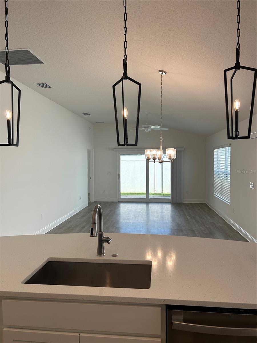 VILLAGES/WEST LAKE UN #59 - Residential Lease