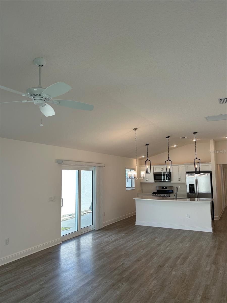 VILLAGES/WEST LAKE UN #59 - Residential Lease