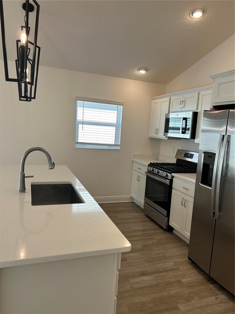 VILLAGES/WEST LAKE UN #59 - Residential Lease