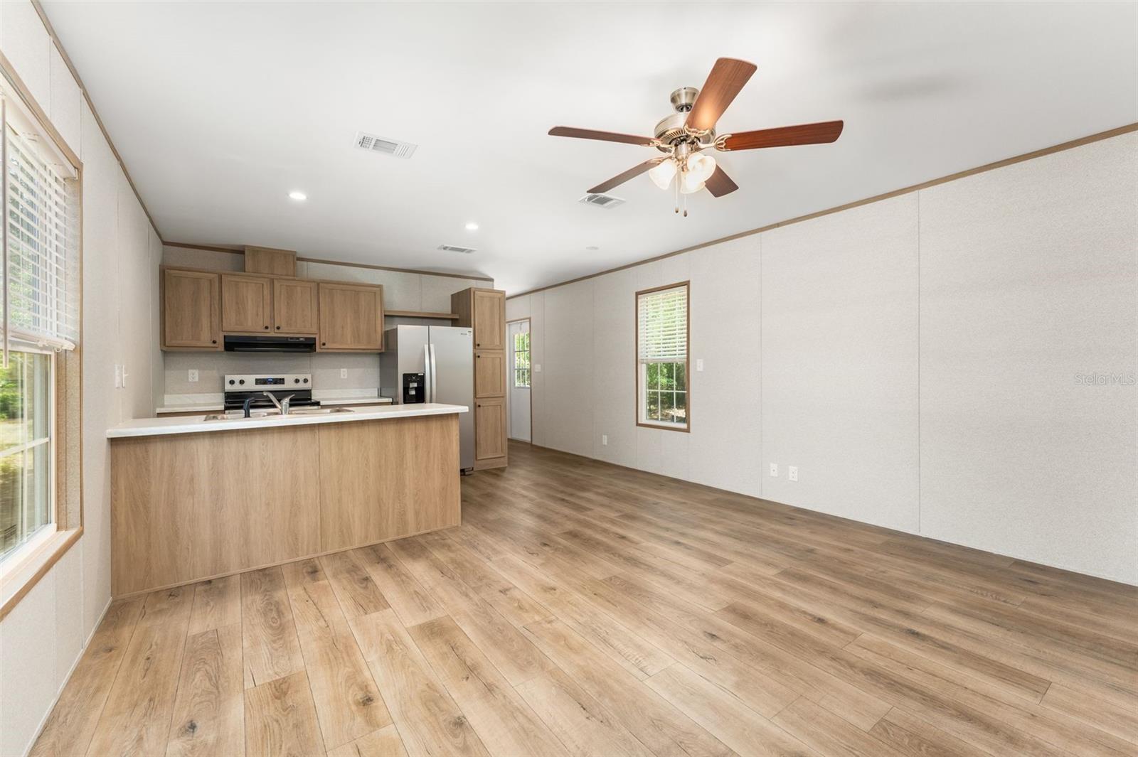 WILLISTON HLNDS - Residential