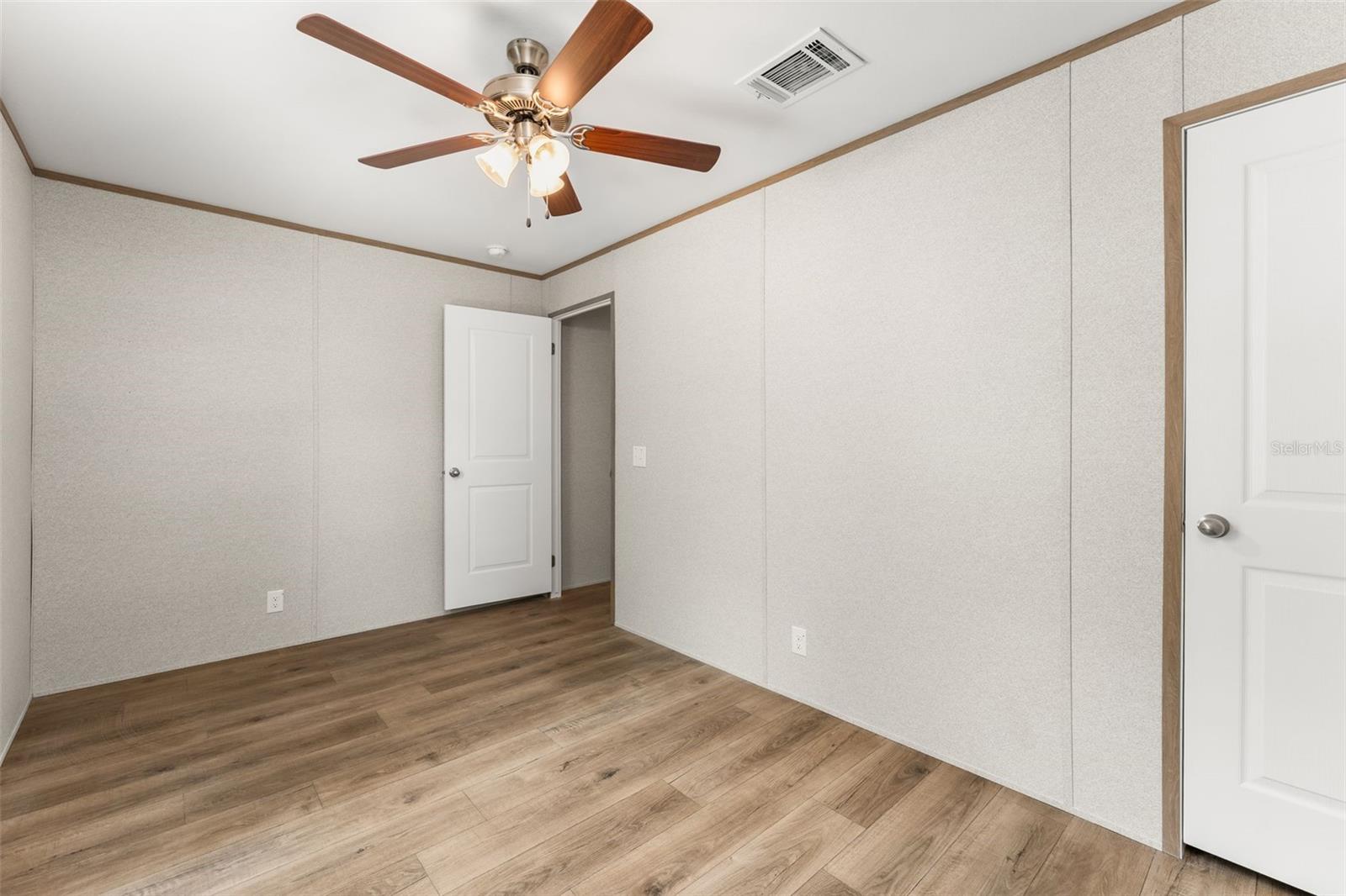 WILLISTON HLNDS - Residential