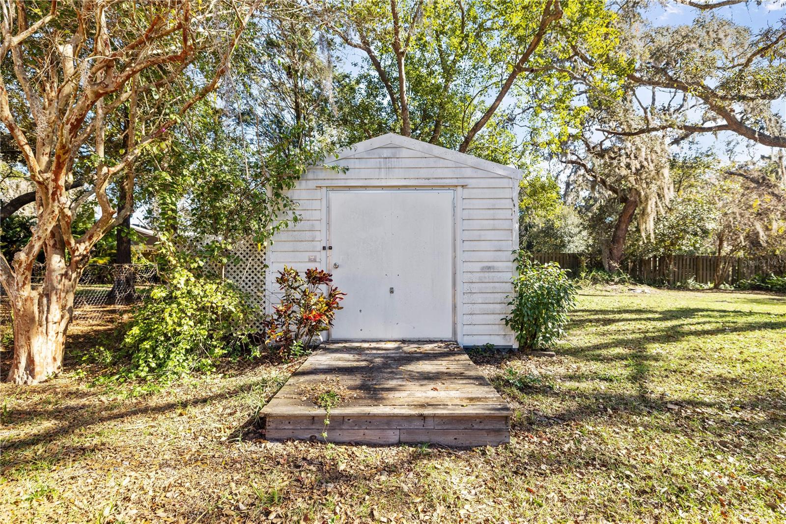 LAKE BERNADETTE GARDENS - Residential