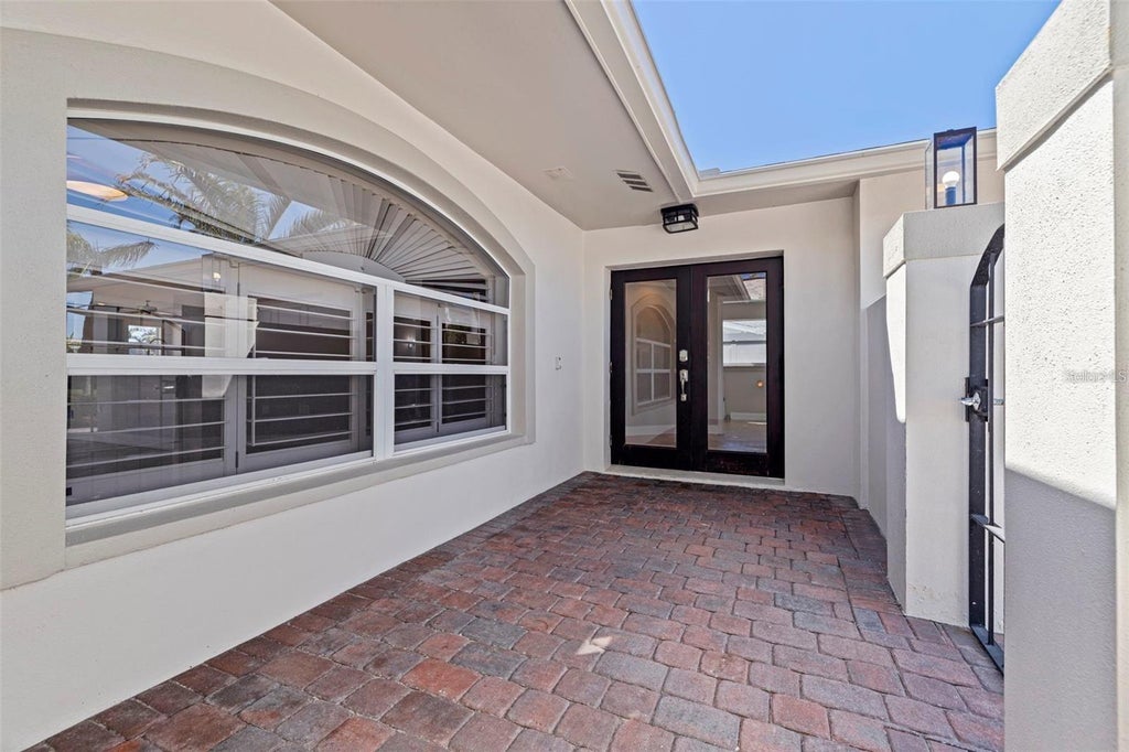Photo of 11225 4th Street E, Treasure Island, FL 33706 (MLS # TB8545312)